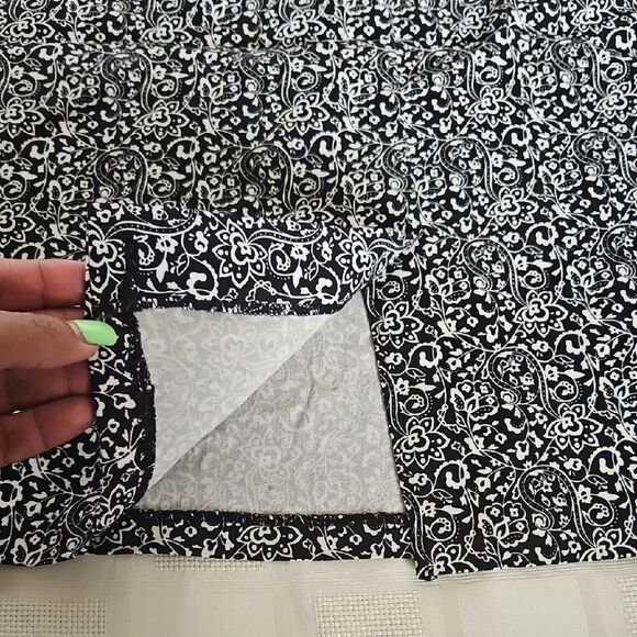 Suzy Shier Black and White Pencil Skirt Knee-Length Work - Picture 9 of 16